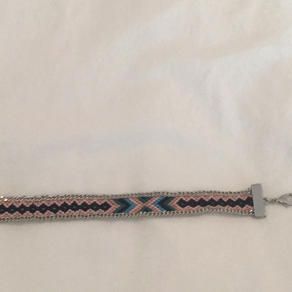 Woven and metal choker necklace. - Picture 3 of 4